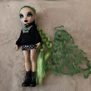 Rainbow High Fantastic Fashion Jade Hunter Fashion Doll